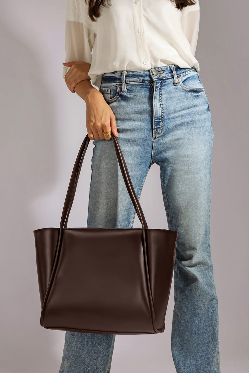 student-tote-bag-pakistan-guide.jpg